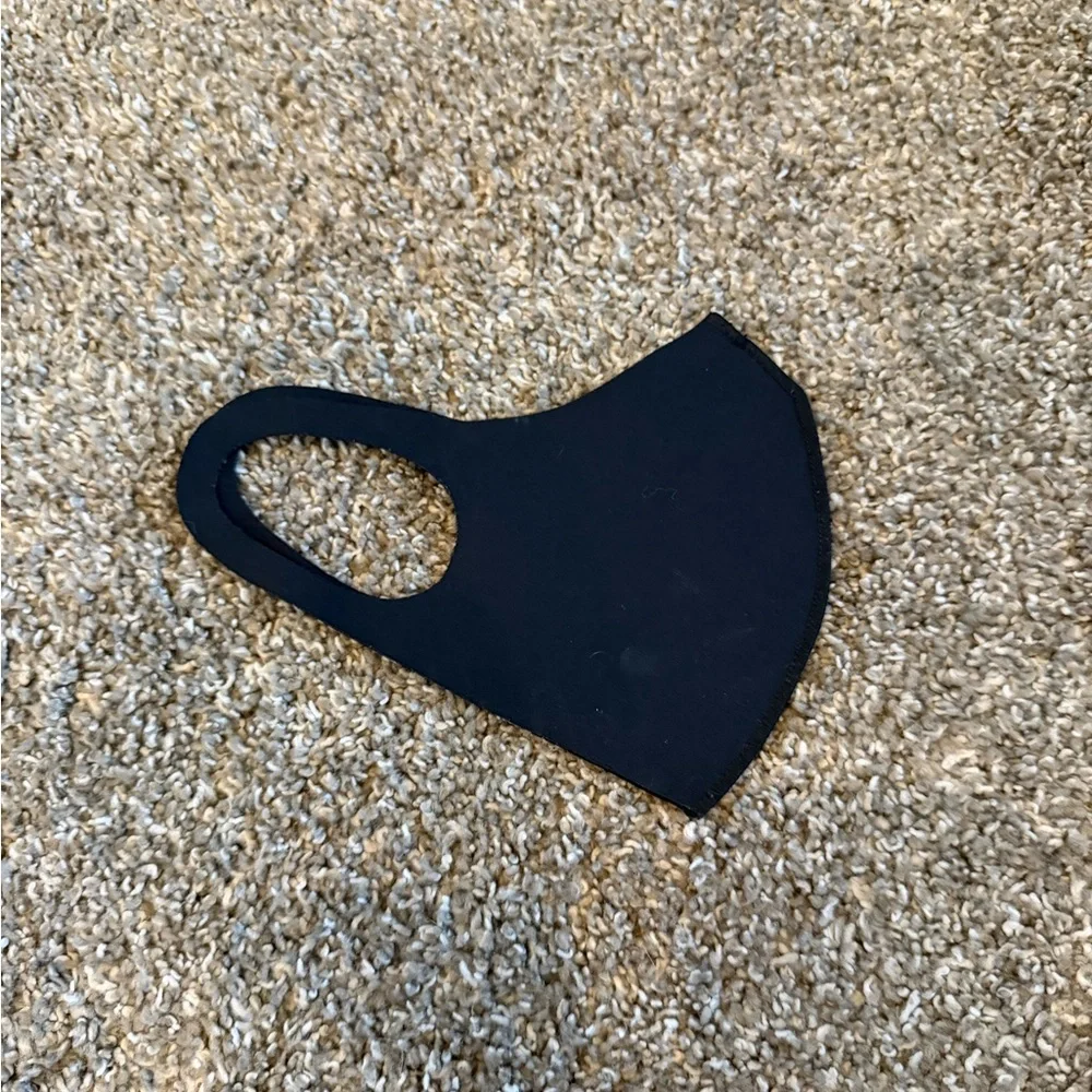 32 Degrees Cool Black Face Cover